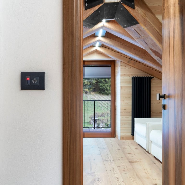 Entre historia y futuro: la hospitalidad del Hotel Monte Cervino se alía con la tecnología Vimar - Imagen 2