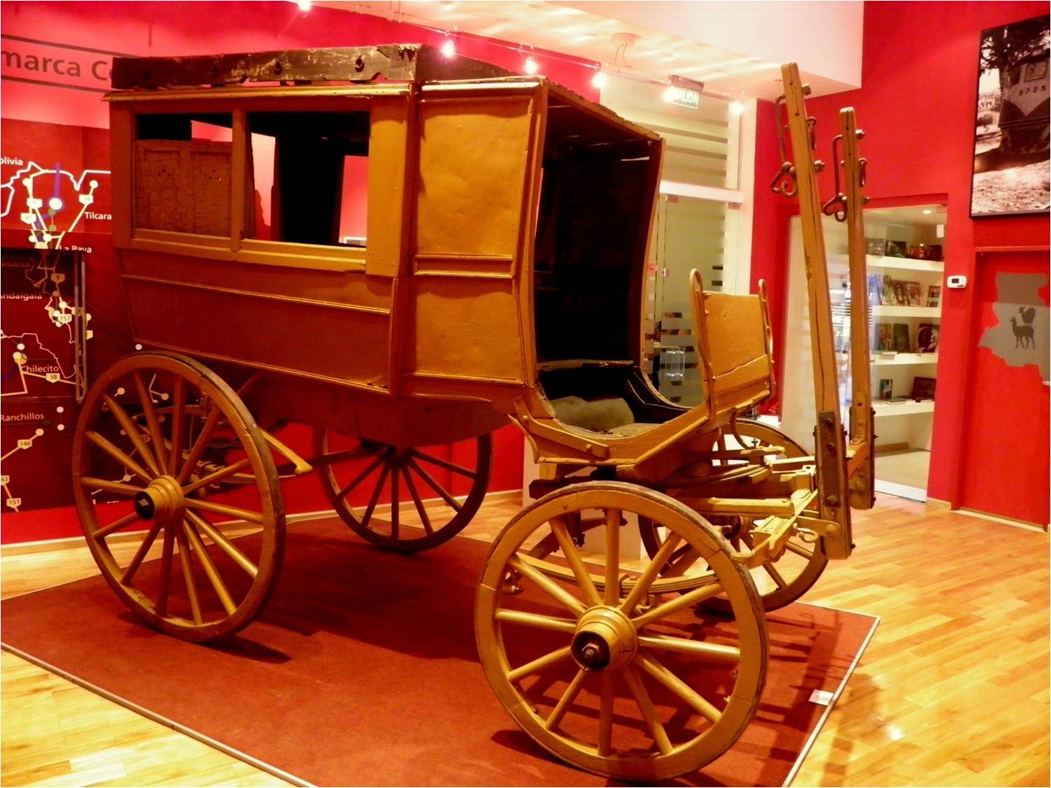 Casa Caravati Museo De La Ciudad Ii