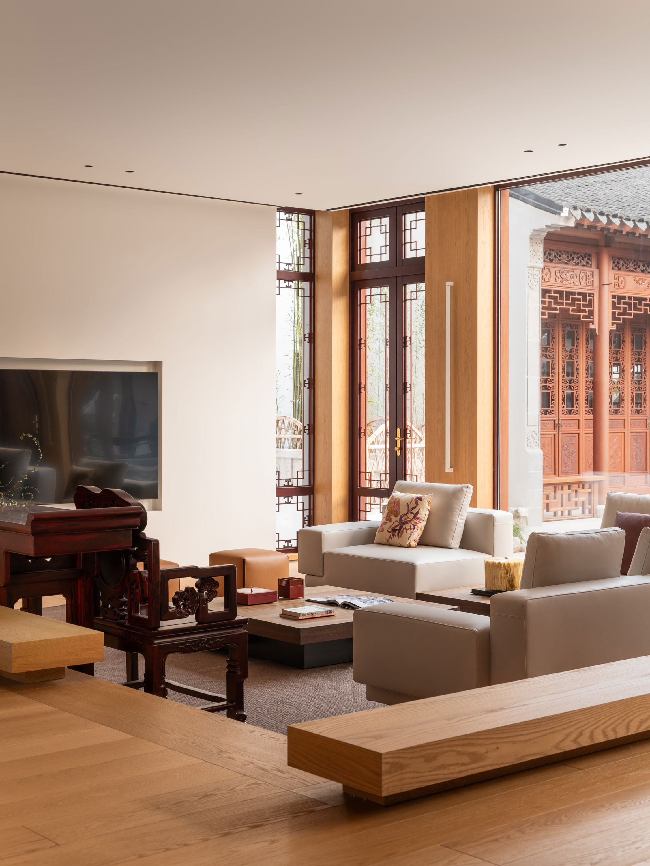 Pingmenli Private Residence interior by Z+H Renhai Design - Imagen 2