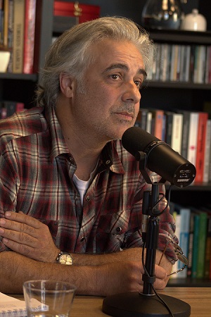 Agotar el enigma – Entrevista a Pablo Thiago Rocca, escritor y Director del Museo Figari, Montevideo